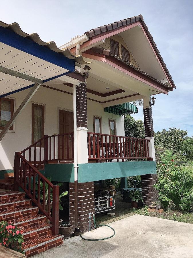 Phatra Hostel Thongsala Exterior foto