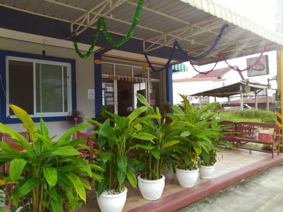 Phatra Hostel Thongsala Exterior foto